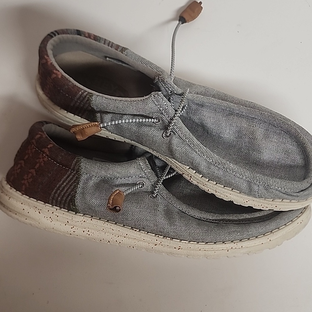 Hey Dude casual Wally Funk Baja gray slip on shoes. Size 10M. Comfortable. - Picture 10 of 11
